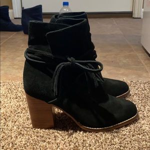 Aldo black bootie
